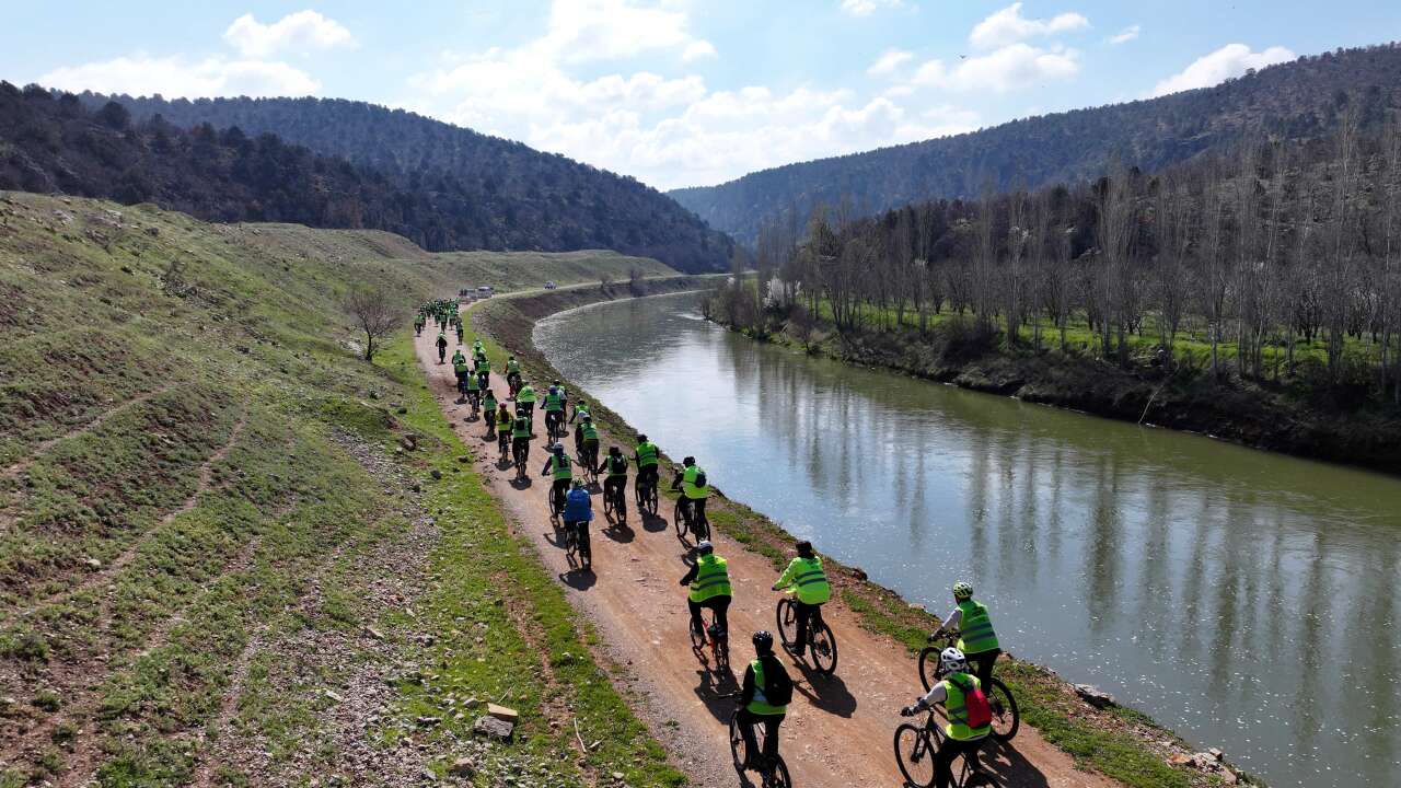 Konya’da bisikletçiler tarihe ve doğaya doğru pedal çevirdi 9